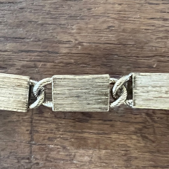 Chanel Bracelet- From 2007 Spring Collection- Faux Pearls and Gemstones - Picture 6 of 16